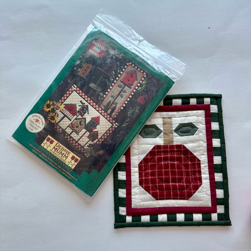 Backyard Birdhouses Quilting Pattern Debbie Mumm & Quilted Apple Wallhanging
